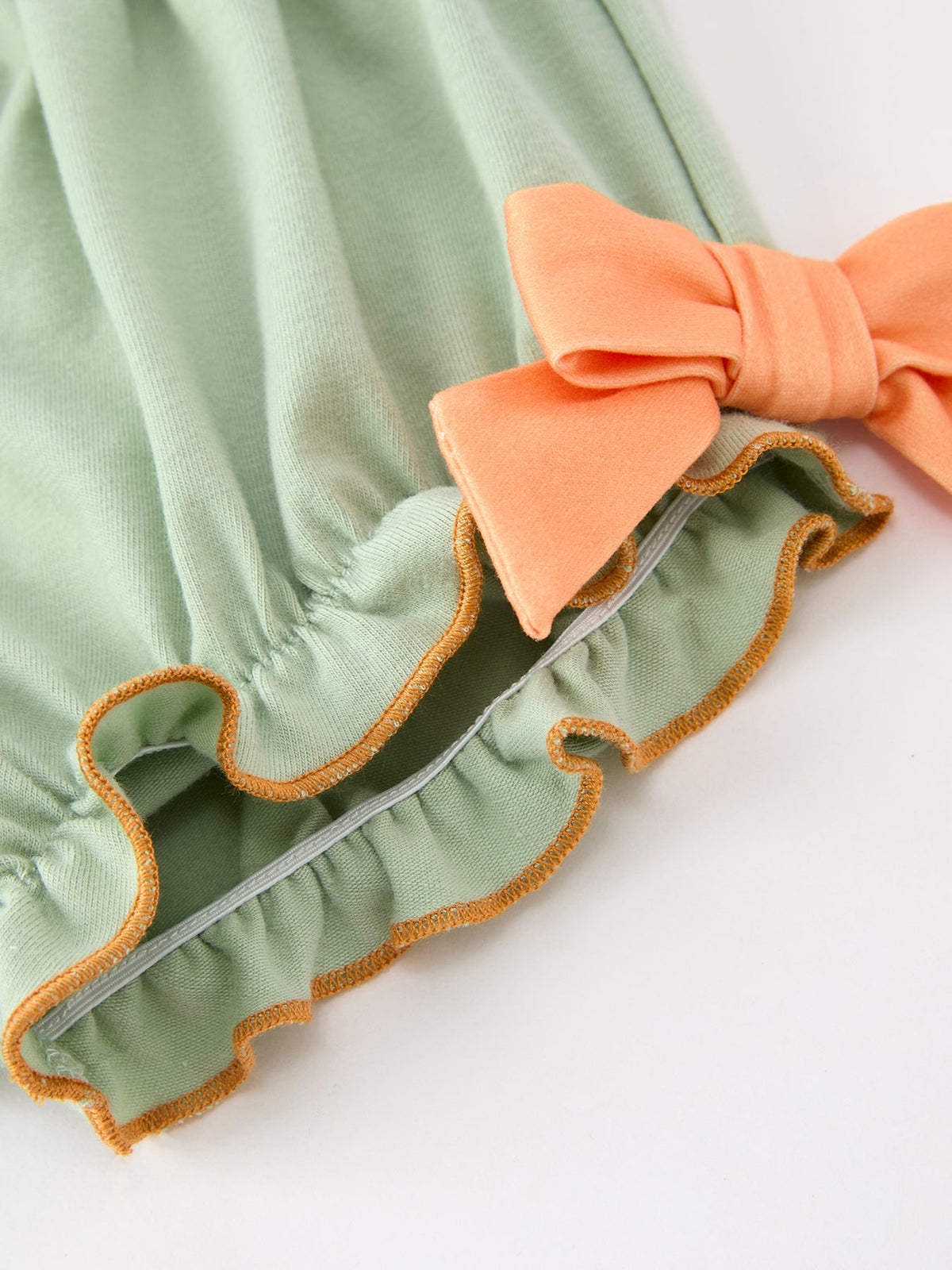 Fall Plaid Baby Girl Outfit Set Pumpkin Applique Ruffle Top Bloomer